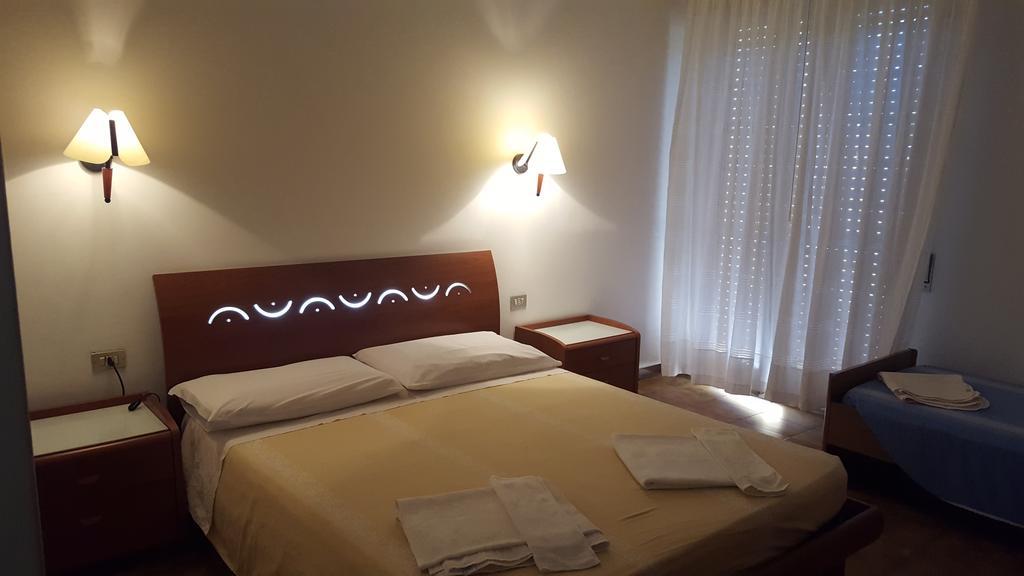 Hotel La Pineta Cogoleto Exterior photo