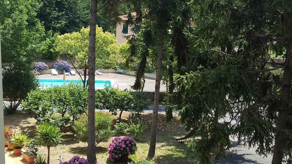 Hotel La Pineta Cogoleto Exterior photo